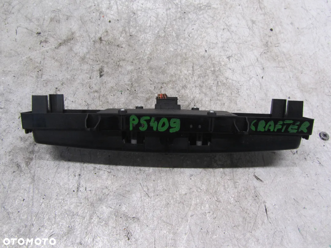 volkswagen crafter fl 2.0 tdi panel przełącznik awaryjnych a9065450107 - 2