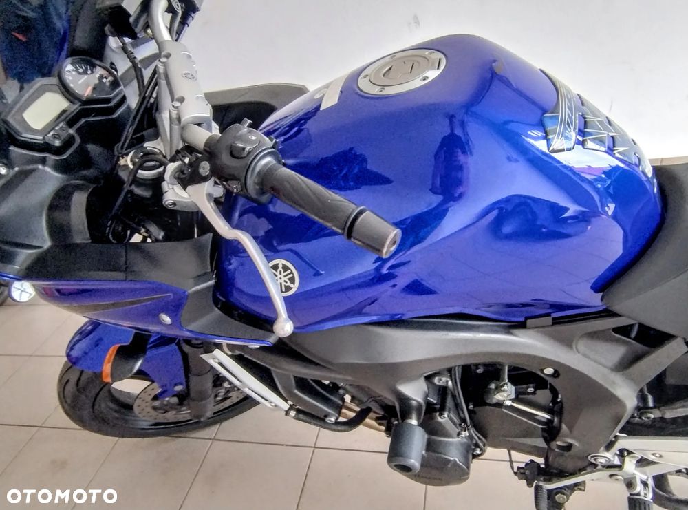 Yamaha FZ6 - 18