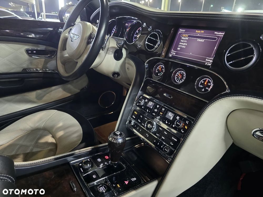 Bentley Mulsanne - 38