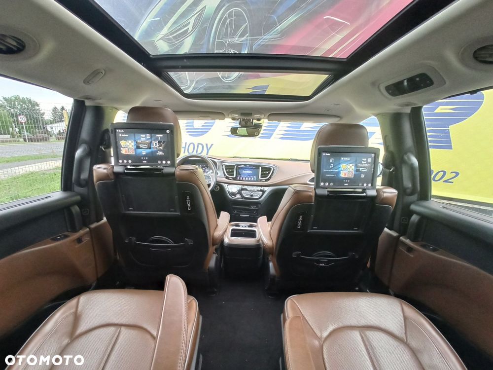 Chrysler Pacifica - 28