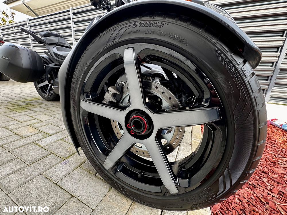 Can-Am Ryker 900 - 7