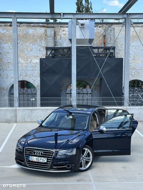 Audi S8 - 18
