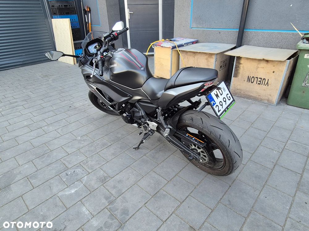 Kawasaki Ninja - 4