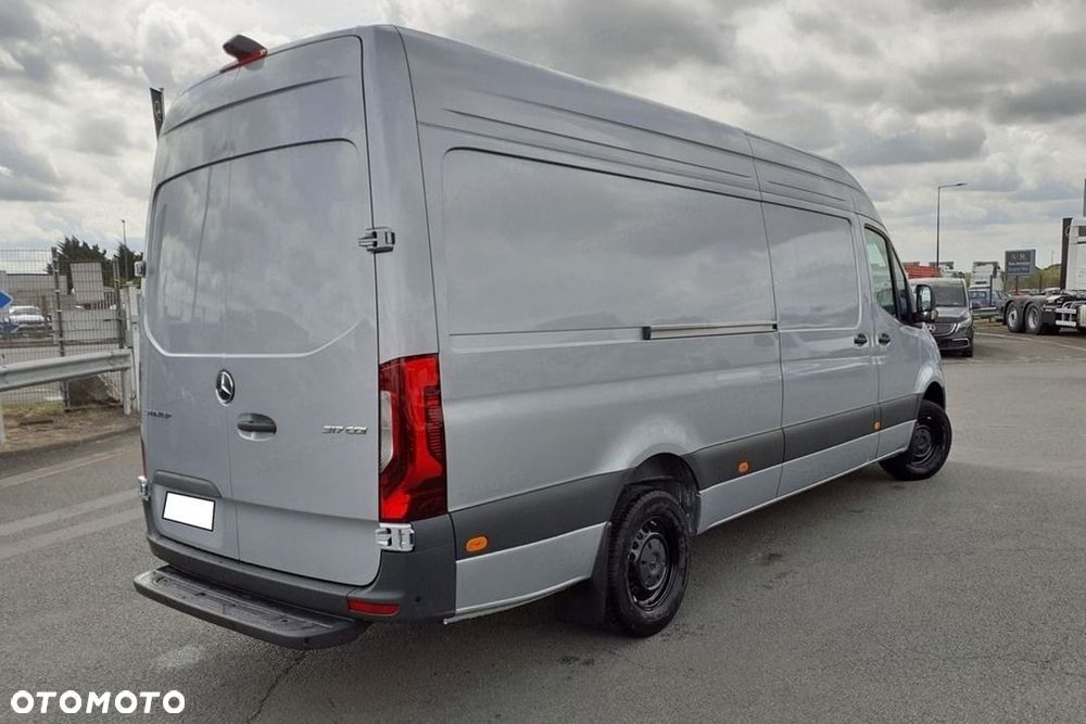 Mercedes-Benz Sprinter 317 Długi PRO 2.0 170KM - 2