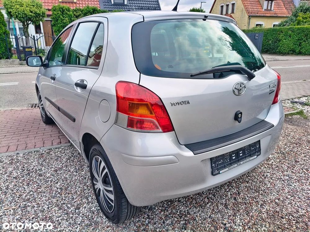 Toyota Yaris 1.33 VVT-i Life - 13