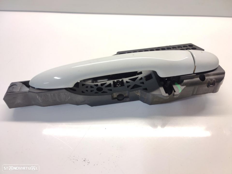 Moleta Puxador Exterior Porta Frente Dta  Renault Clio IV  (KH) (BH) - 1