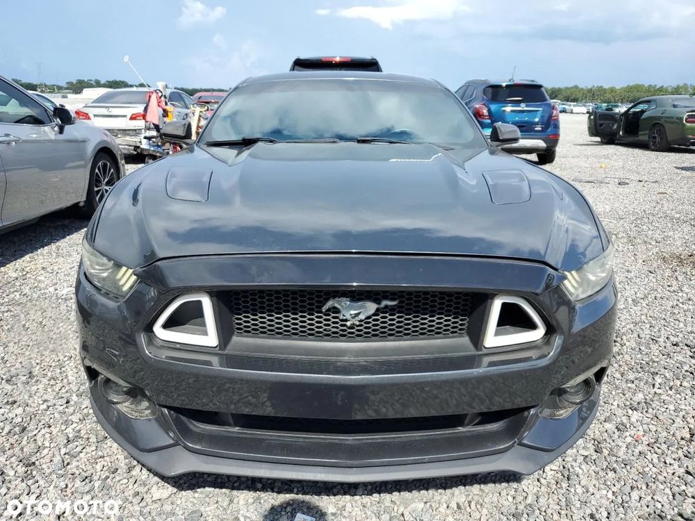 Ford Mustang 5.0 V8 GT - 5