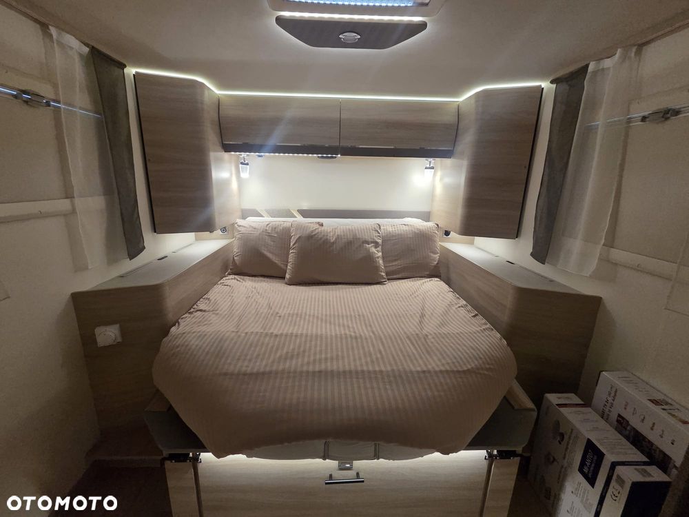 Rapido 8096dF S80 Ultimate Line Kamper 5 Osób Wersja Zimowa Podwójna Podłoga Klasa Premium Bogaty Oświetlenie Ambiente Euro 6 Felgi Aluminiowe - 6
