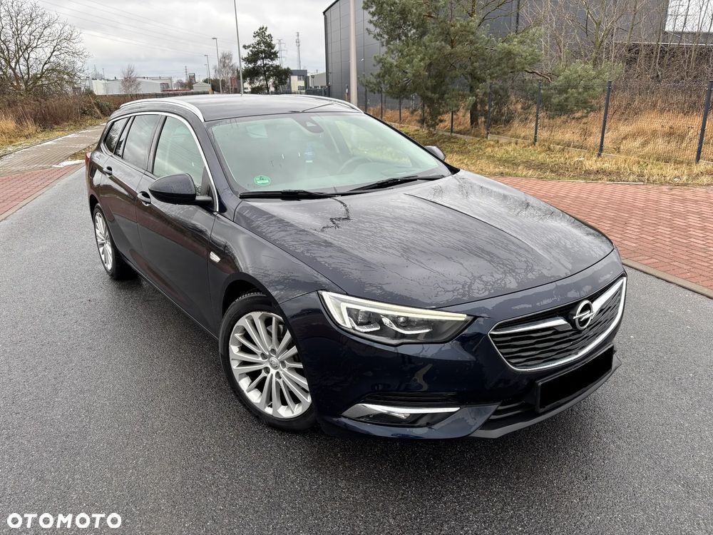 Opel Insignia - 1