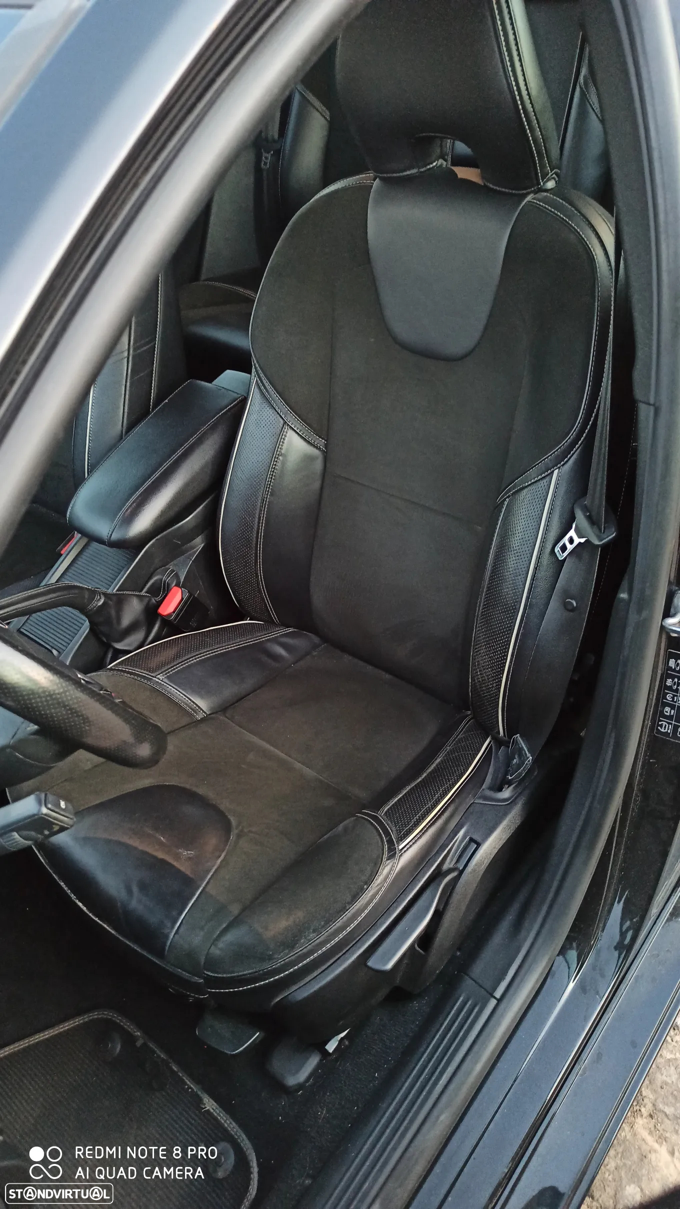 Volvo V40 2.0 D2 R-Design - 9