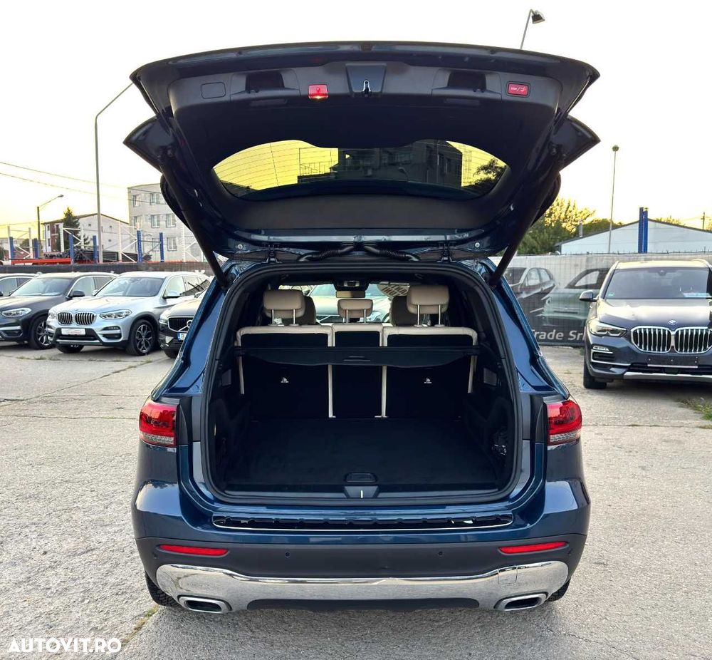 Mercedes-Benz GLB - 13