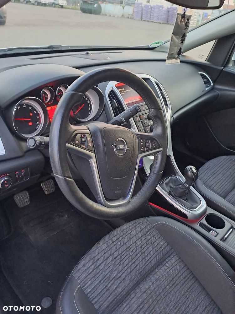 Opel Astra 1.4 T Cosmo - 21