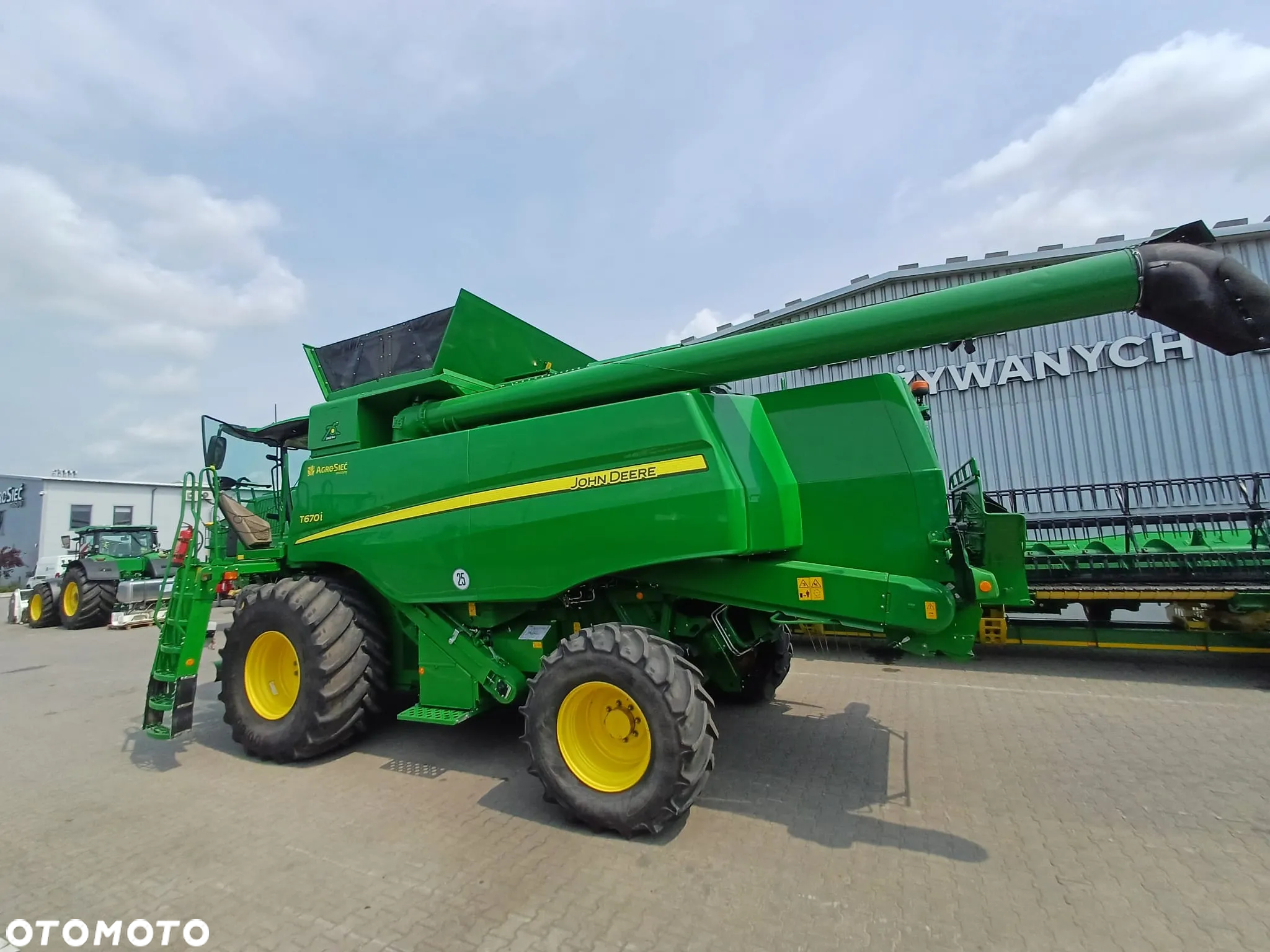 John Deere T670i - 6