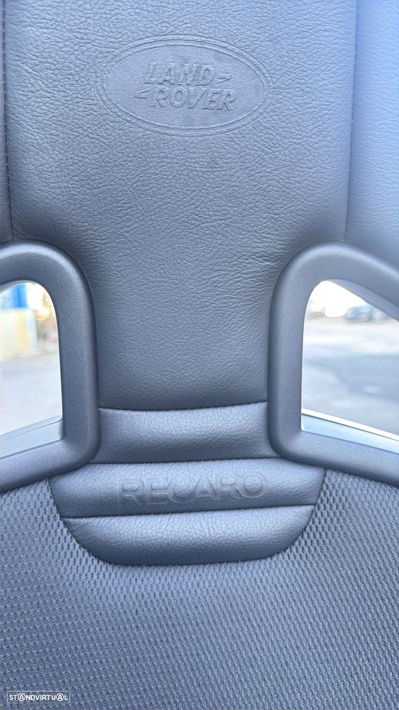Land Rover Defender - 8