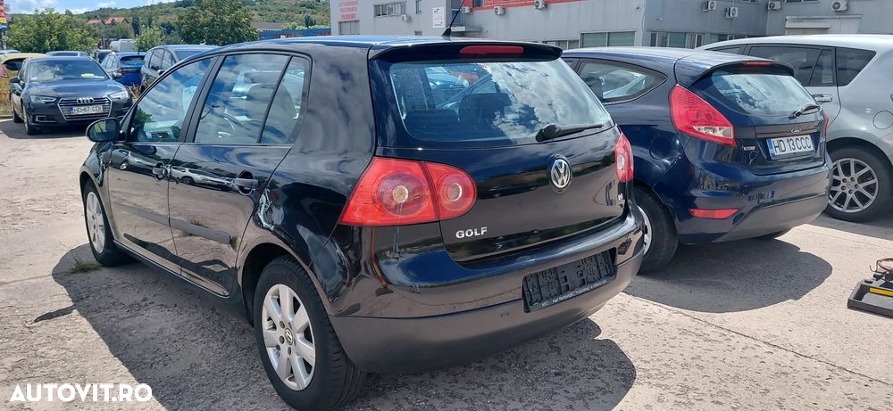Volkswagen Golf 1.6 Comfortline - 4