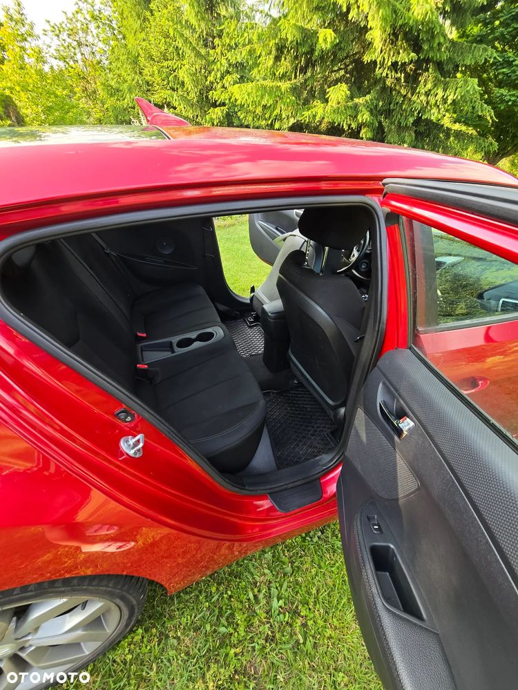 Hyundai Veloster 1.6 Style - 4