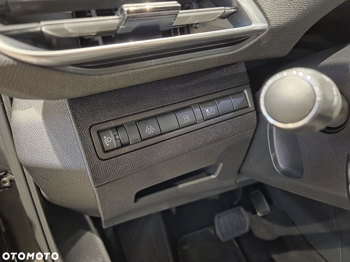 Peugeot 3008 1.6 PureTech Hybrid PHEV Allure S&S EAT8 - 14