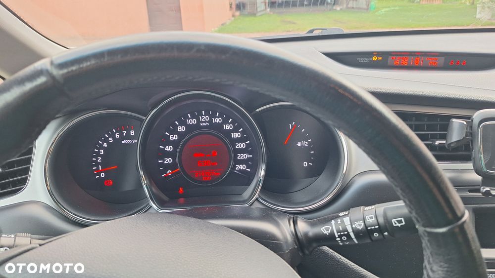 Kia Ceed - 6