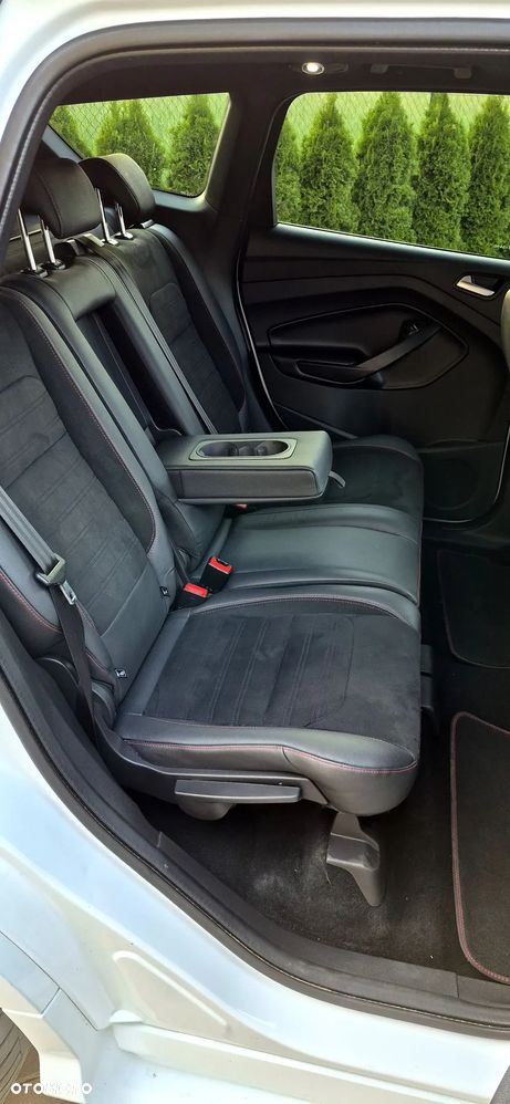 Ford Kuga 2.0 TDCi 4x2 ST-Line - 29