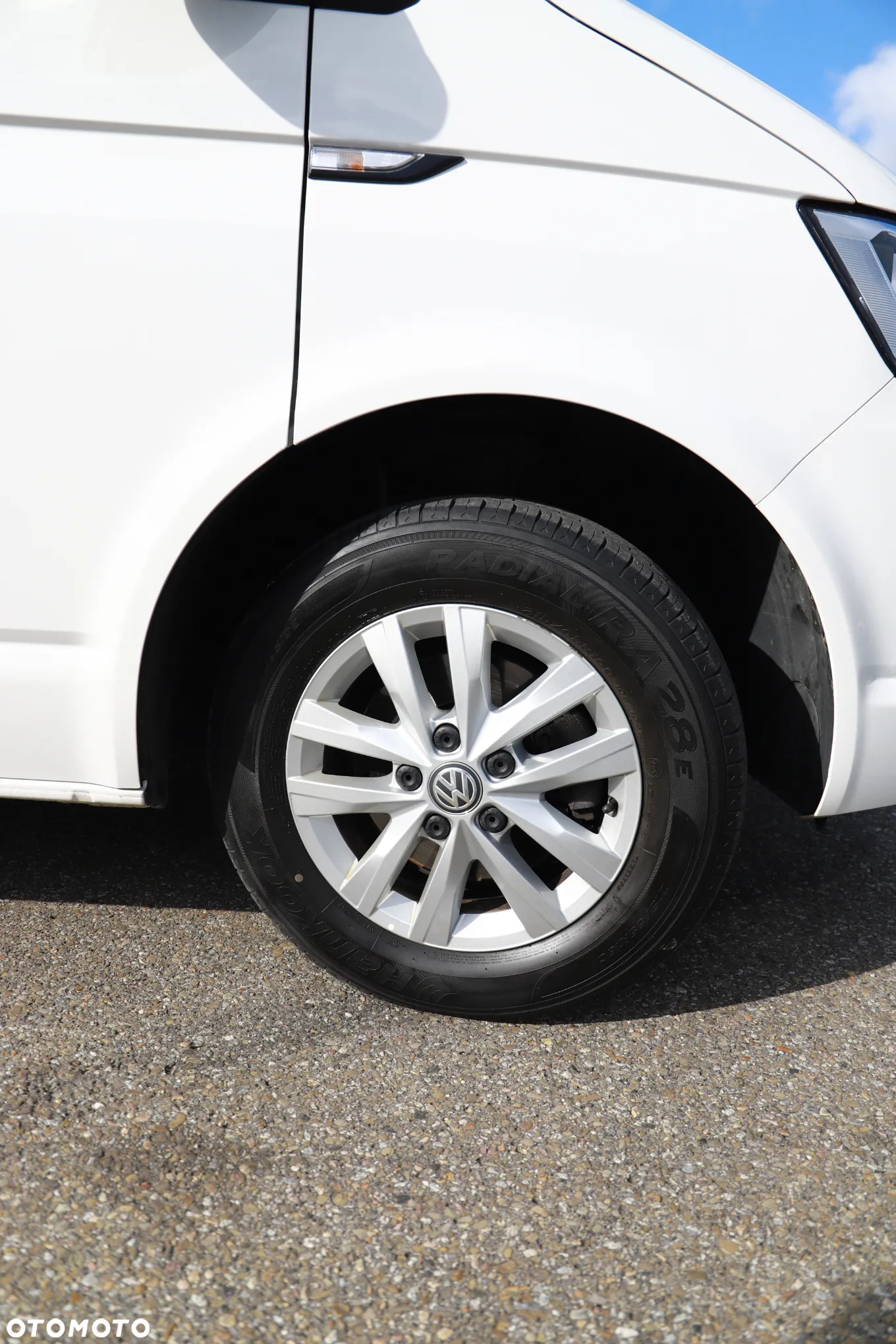 Volkswagen Caravelle 2.0 TDI L1 Comfortline - 24