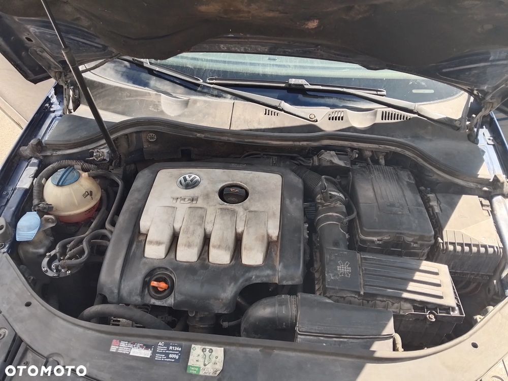 Volkswagen Passat 2.0 TDI Comfortline - 27