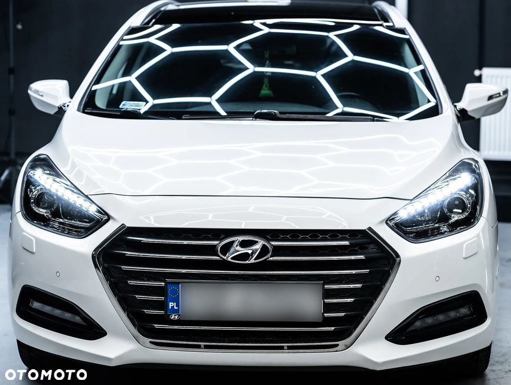 Hyundai i40 1.7 CRDi Premium DCT - 1