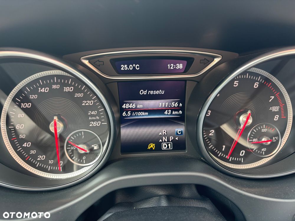 Mercedes-Benz CLA 180 7G-DCT - 16