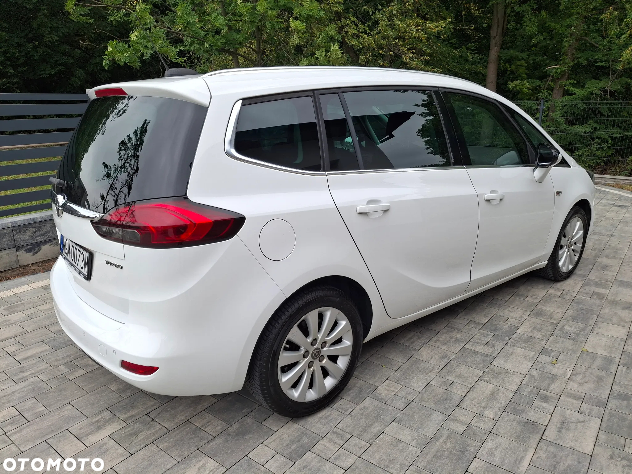 Opel Zafira Tourer 1.6 SIDI Turbo Innovation - 2