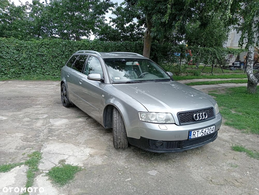 Audi A4 Avant - 1