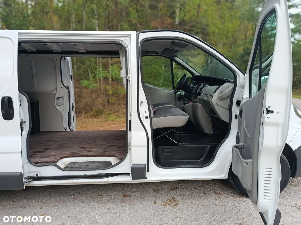 Opel Vivaro - 11