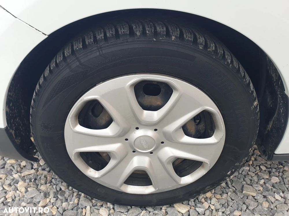 Ford Tourneo Courier - 15
