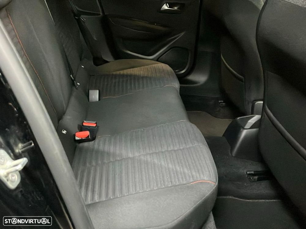 Peugeot 208 1.2 PureTech SE Style - 17