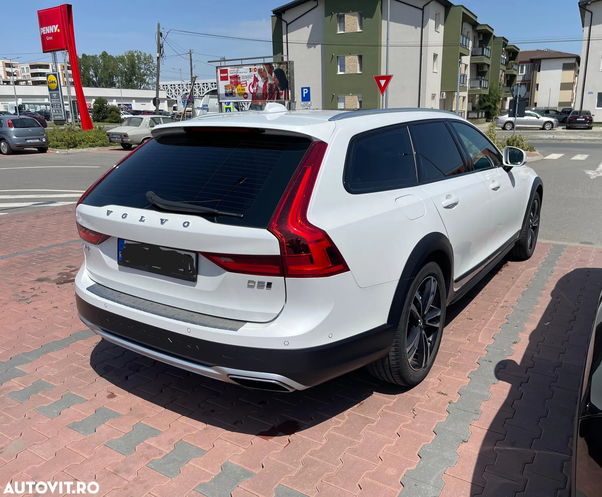 Volvo V90 V90CC D5 AWD - 14