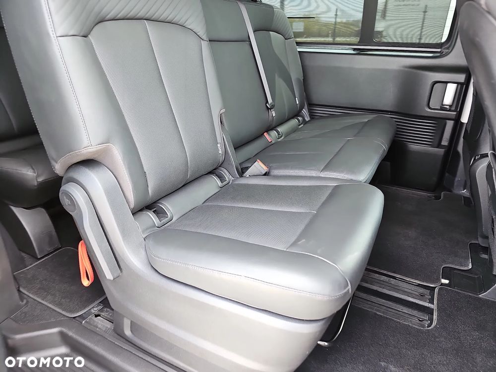 Hyundai Staria - 22