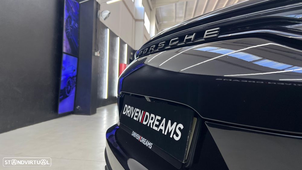 Porsche Panamera 4 E-Hybrid Platinum Edition - 37