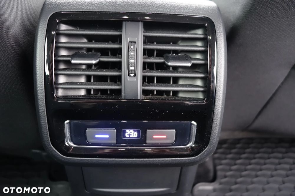 Volkswagen Passat Variant 2.0 TDI EVO Business DSG - 11