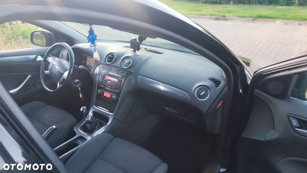 Ford Mondeo 2.0 TDCi Business Edition - 34