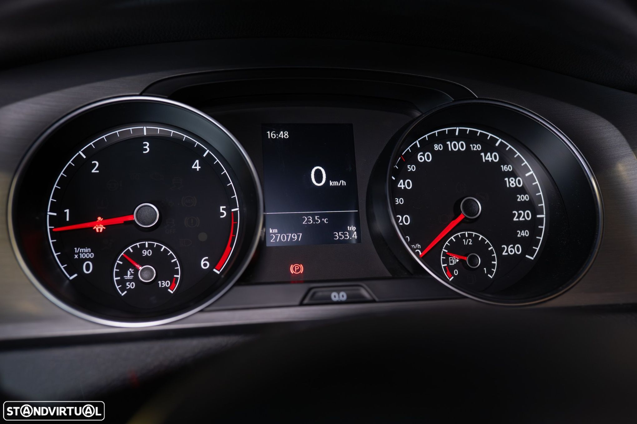 VW Golf 1.6 TDi BlueMotion Trendline - 27