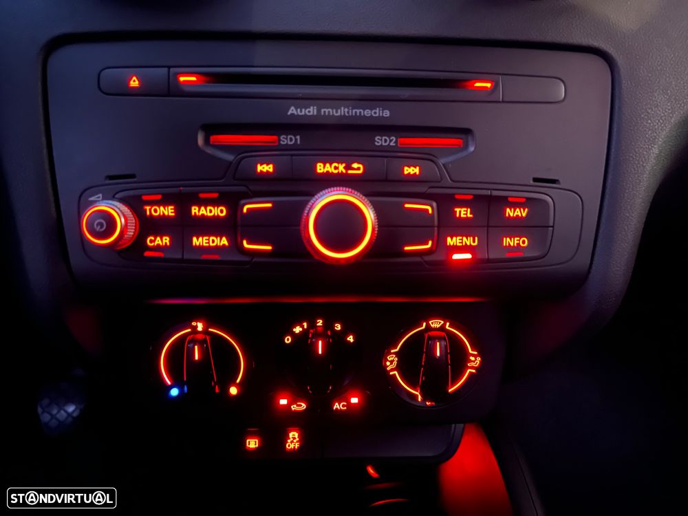 Audi A1 1.6 TDI S-line - 38