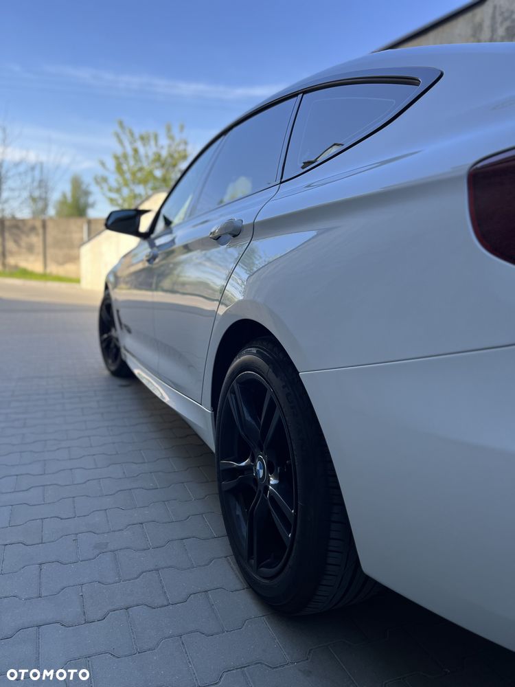 BMW 3GT 330d M Sport - 13