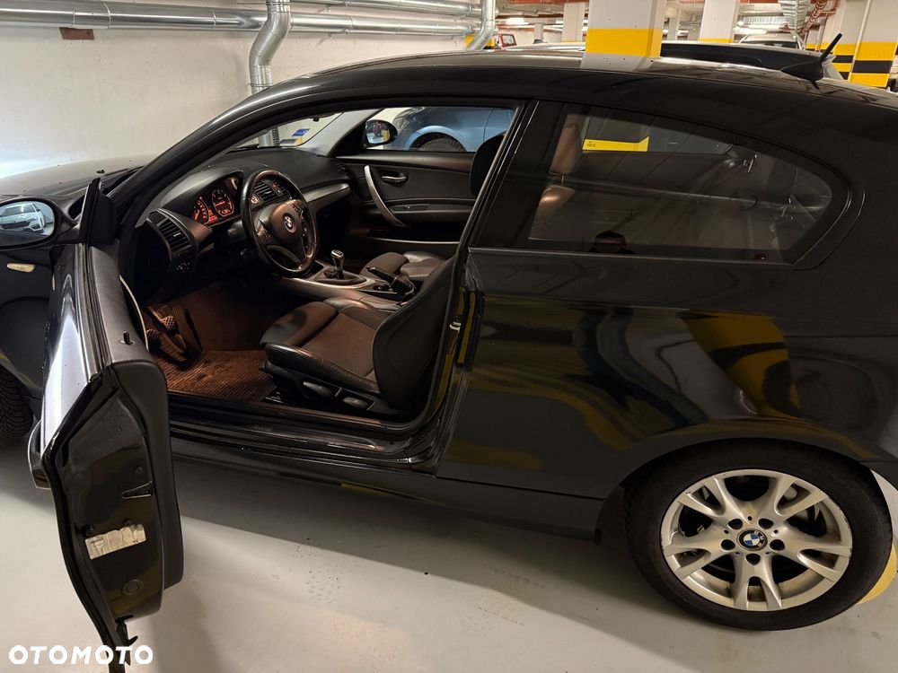 BMW Seria 1 120d DPF Edition Sport - 8