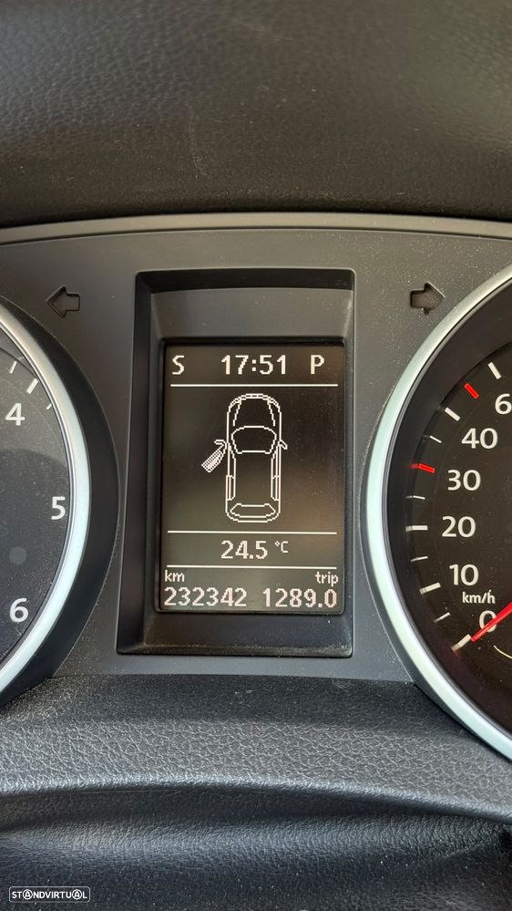 VW Golf 1.6 TDi DPF DSG move - 8