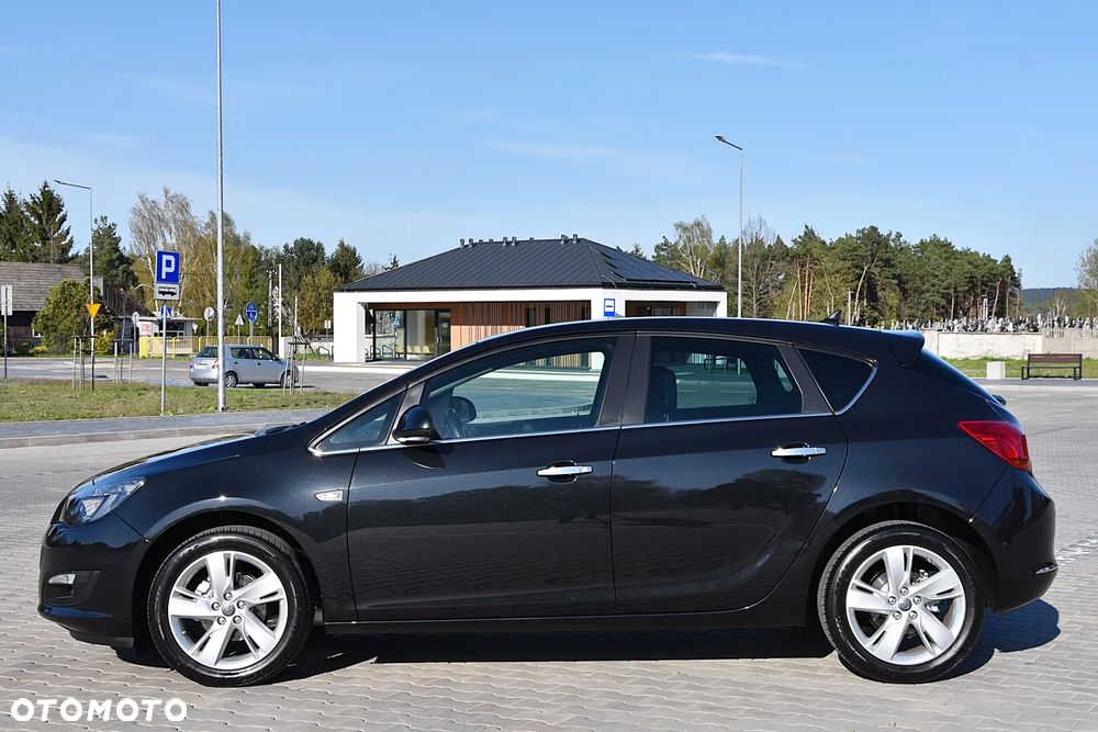 Opel Astra 1.4 T Cosmo EU6 - 3