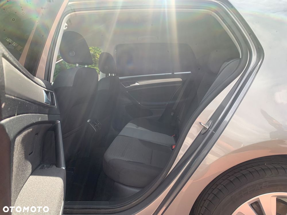 Volkswagen Golf 1.6 BlueTDI Comfortline - 23