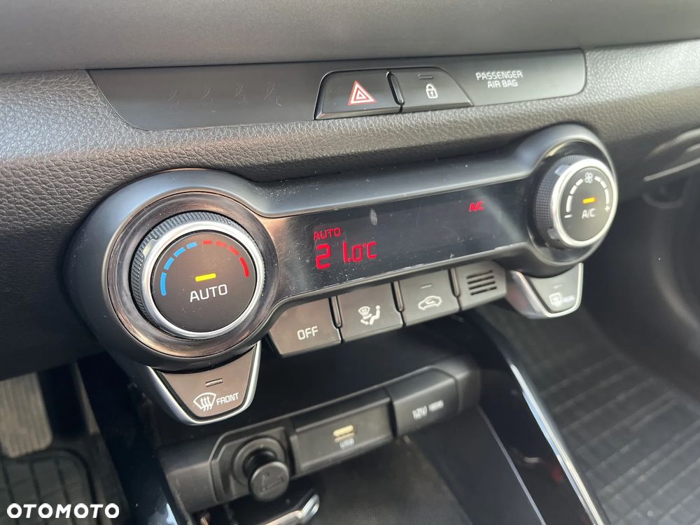 Kia Stonic 1.0 T-GDI L Business Line DCT - 20