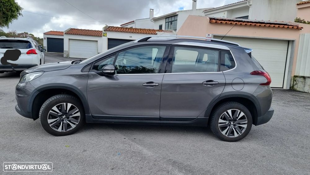 Peugeot 2008 1.2 PureTech Allure - 5