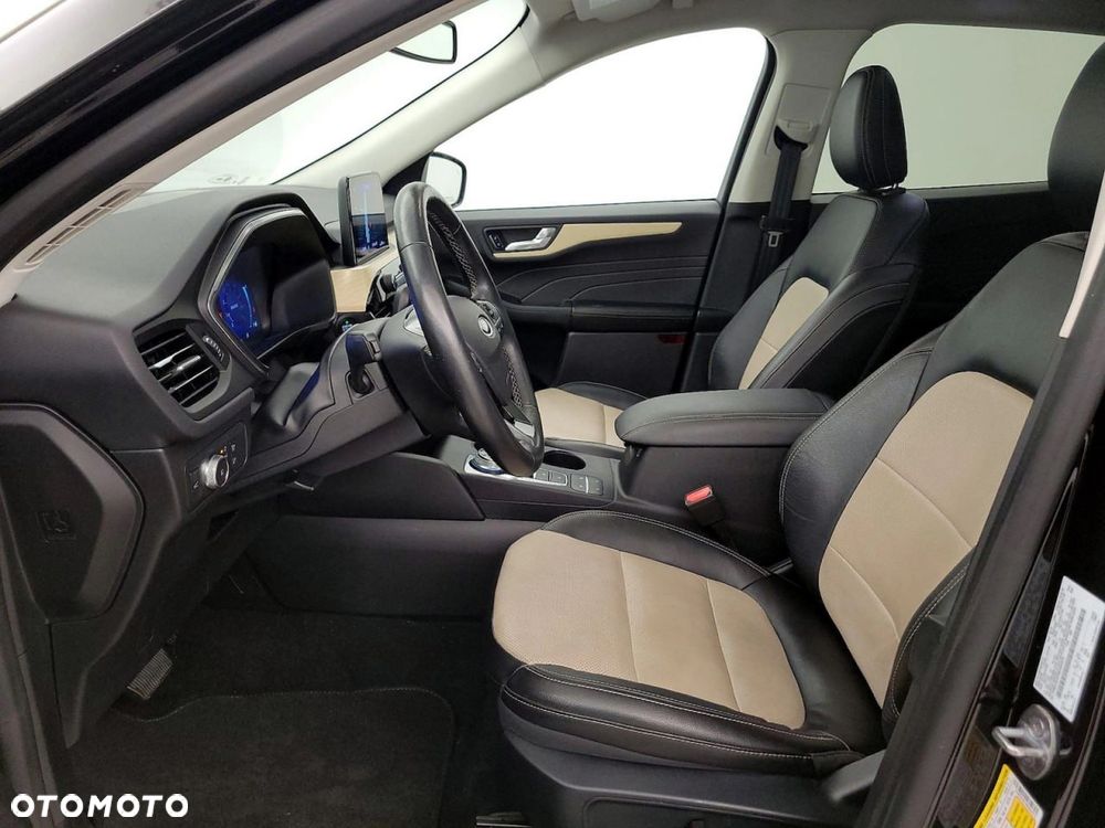 Ford Escape 2.0 EcoBoost AWD Titanium - 9