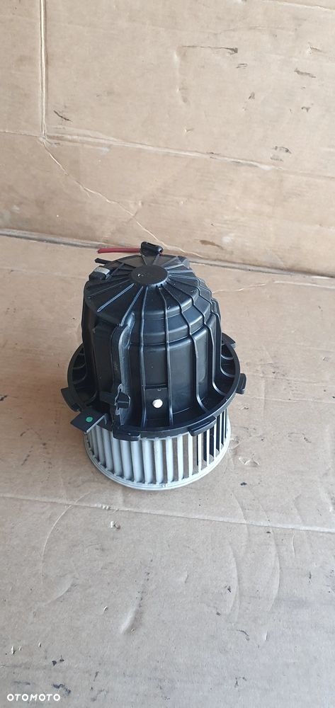 Wentylator silnik dmuchawy nagrzewnicy Audi A4 B8 - 4