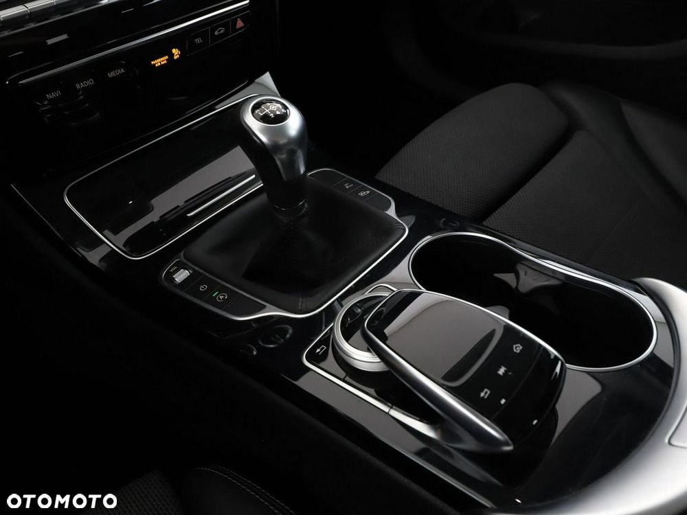 Mercedes-Benz Klasa C 180 9G-TRONIC Avantgarde - 31