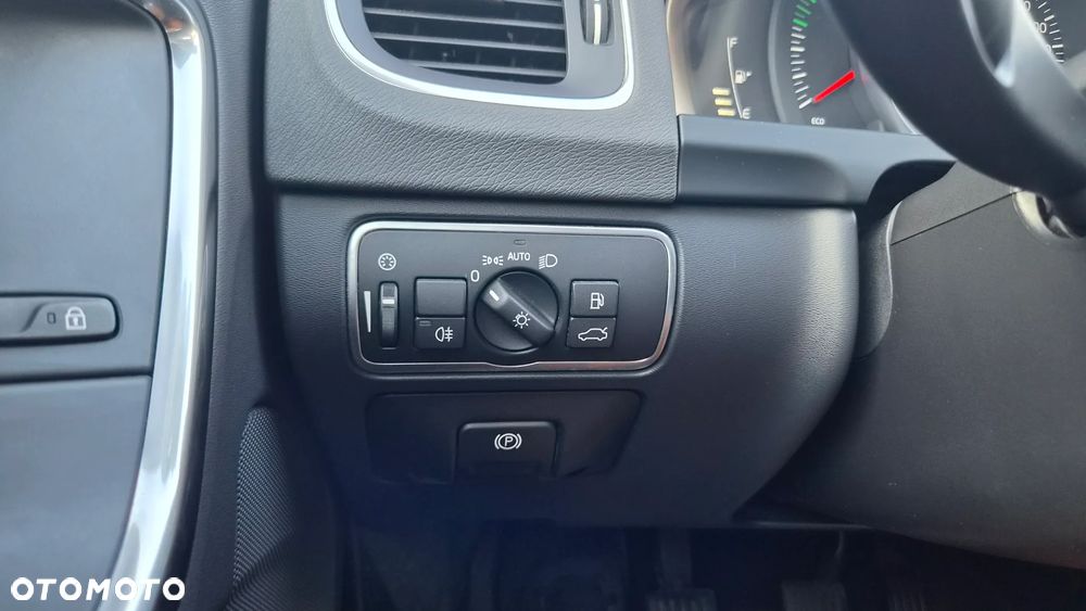 Volvo V60 D4 Edition Pro - 16